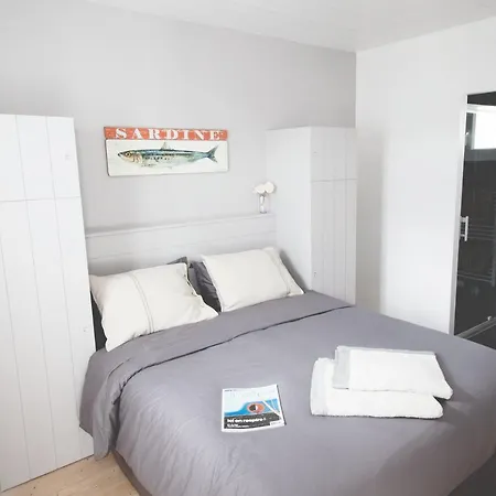 Les Ajoncs Bed & Breakfast 4*