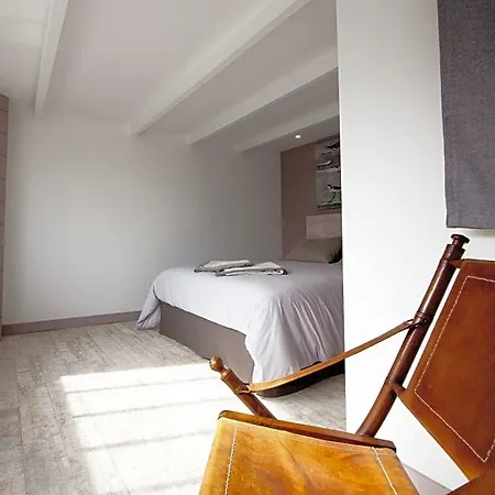 Les Ajoncs Bed & Breakfast 4*
