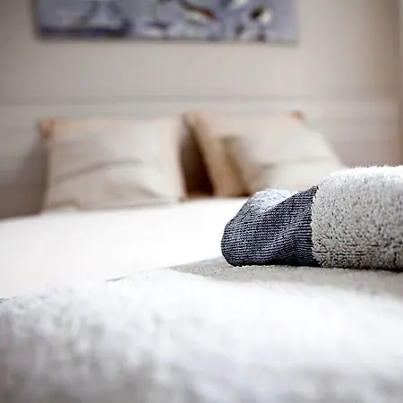 Les Ajoncs Bed & Breakfast 4*