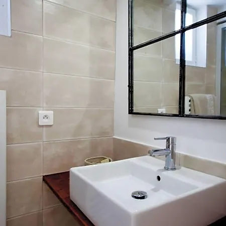 Les Ajoncs Bed & Breakfast 4*