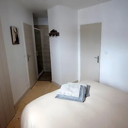 Les Ajoncs Bed & Breakfast 4*